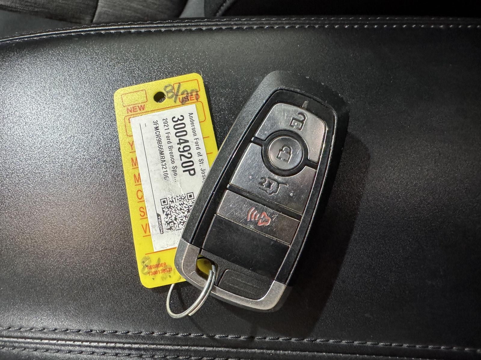 Vehicle photo 40