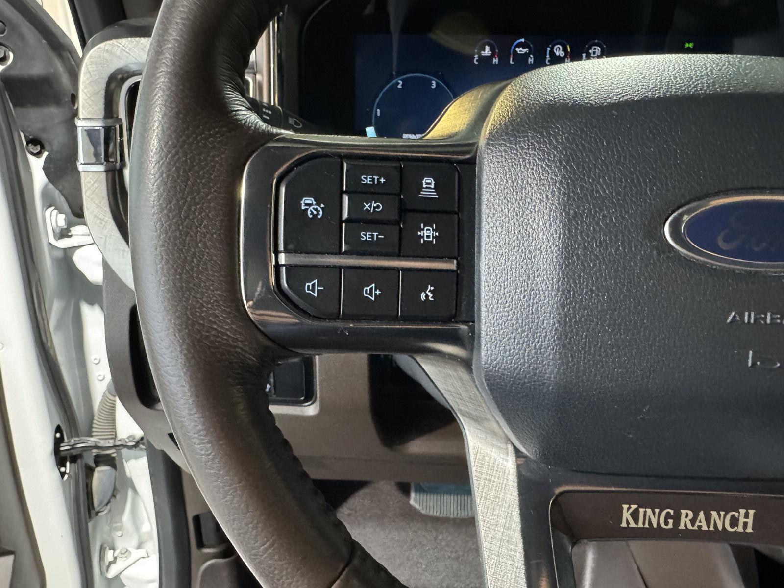 Vehicle photo 15