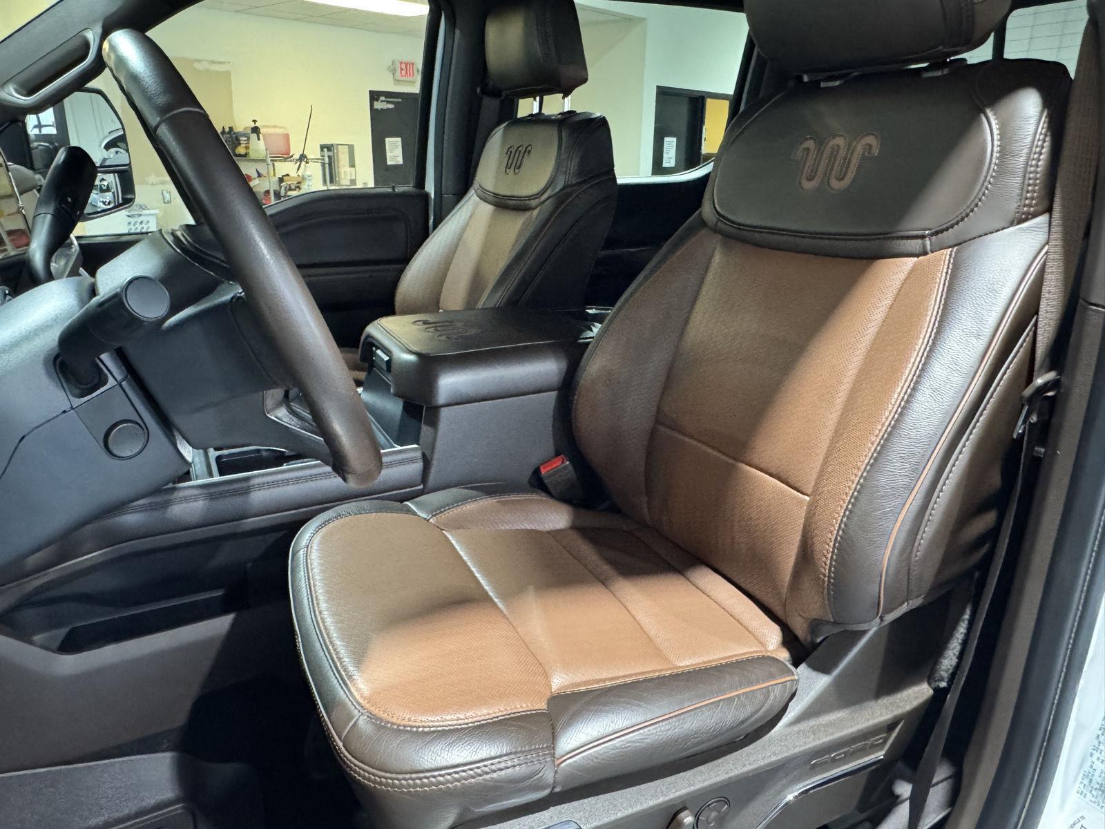 Vehicle photo 20