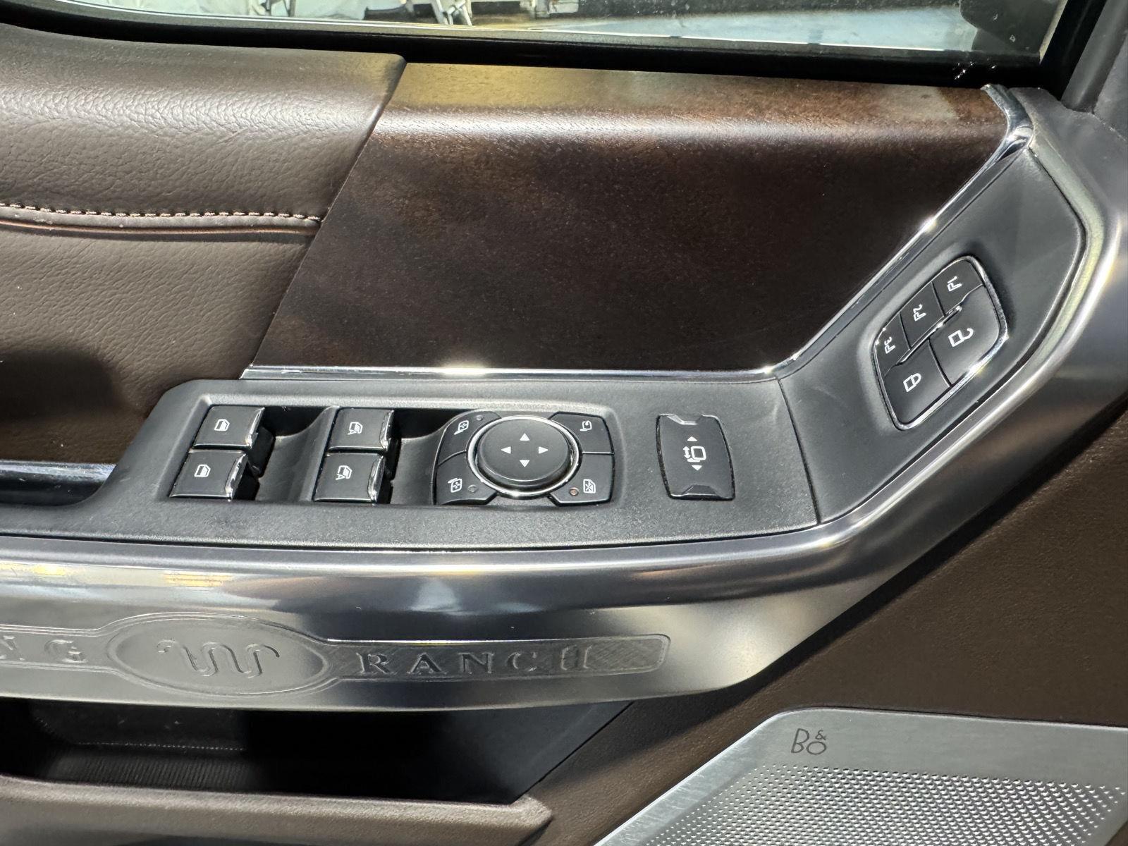 Vehicle photo 39