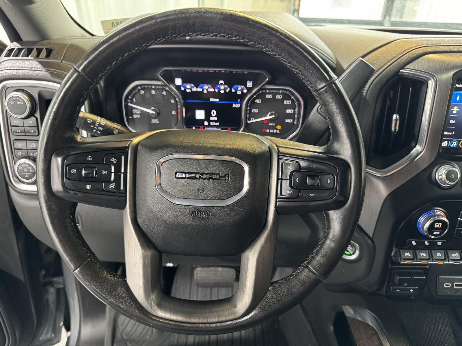 Vehicle photo 12