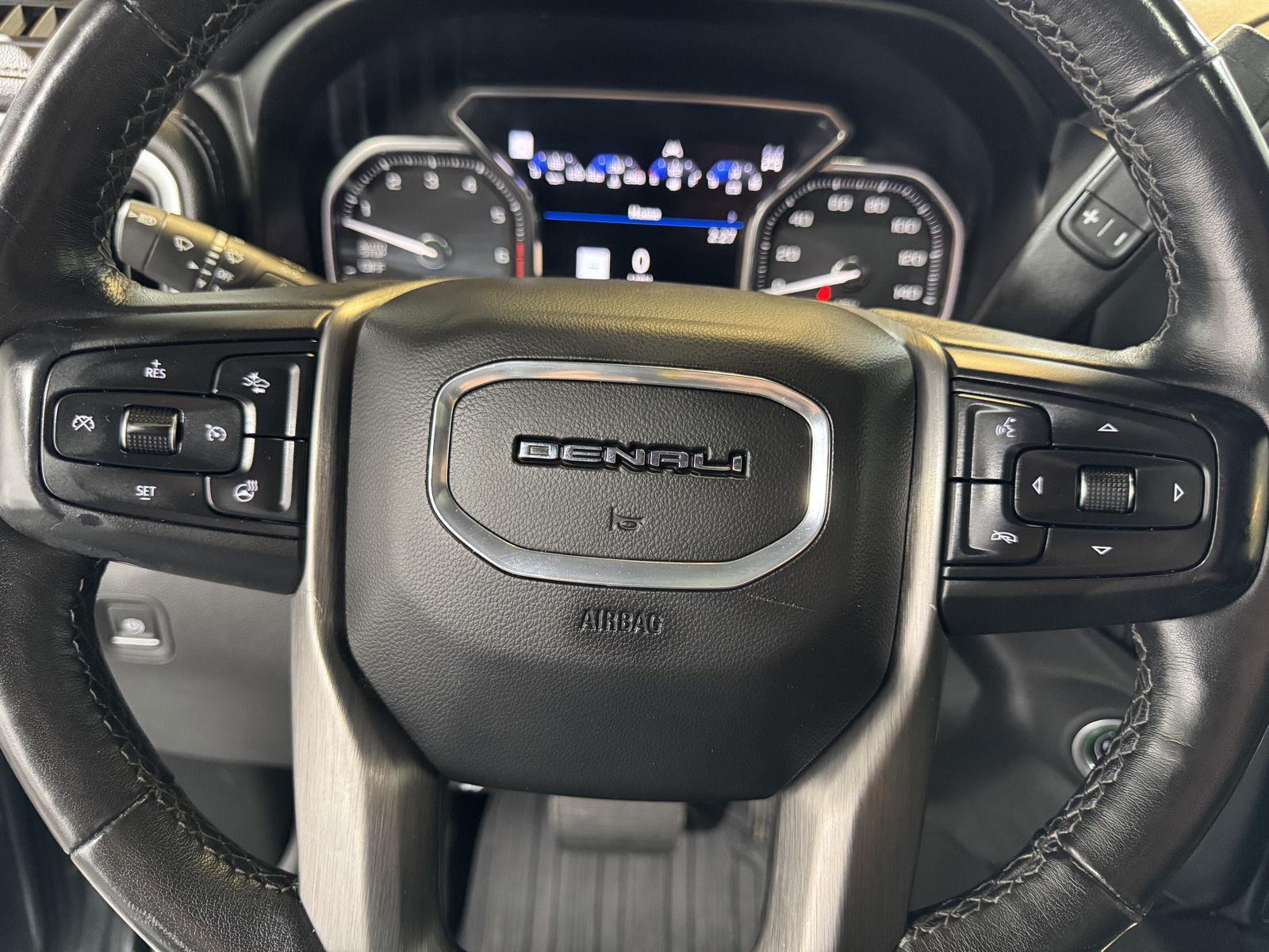 Vehicle photo 13