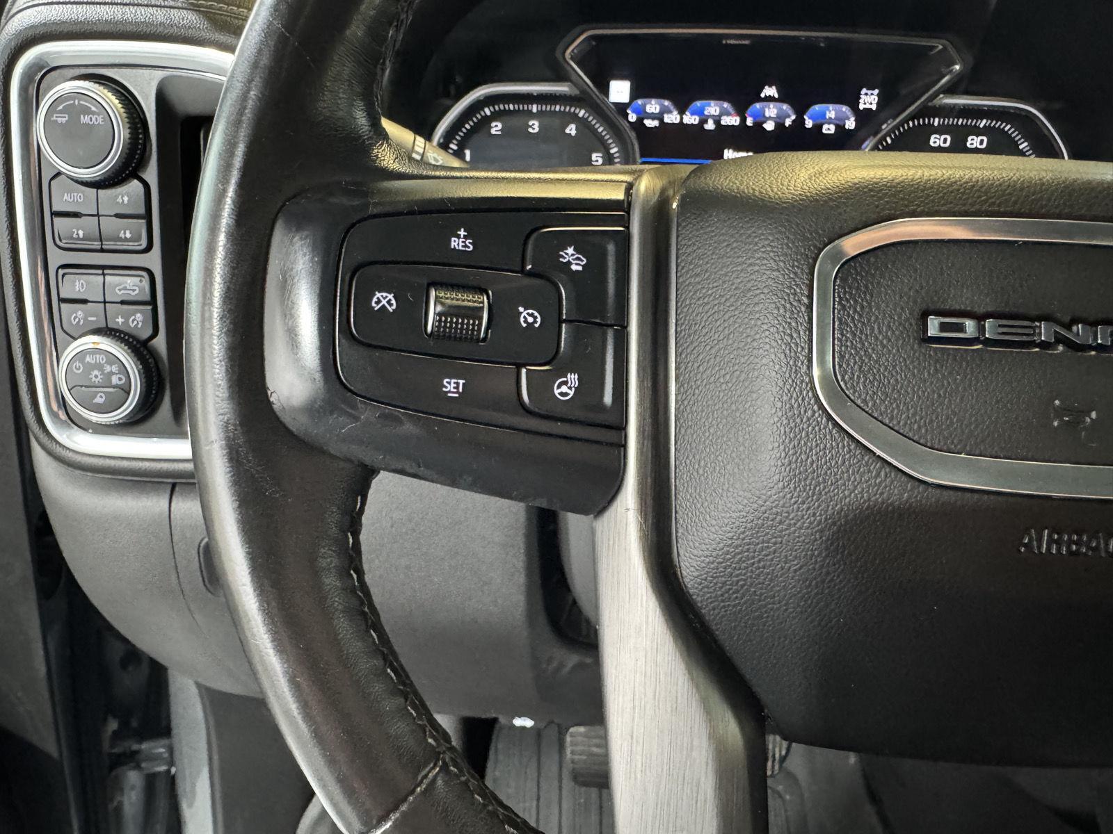 Vehicle photo 14
