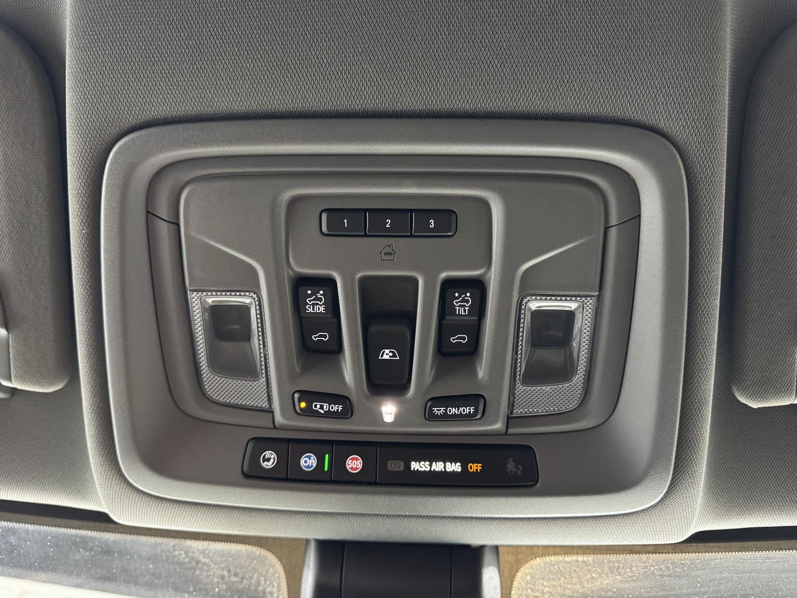 Vehicle photo 31