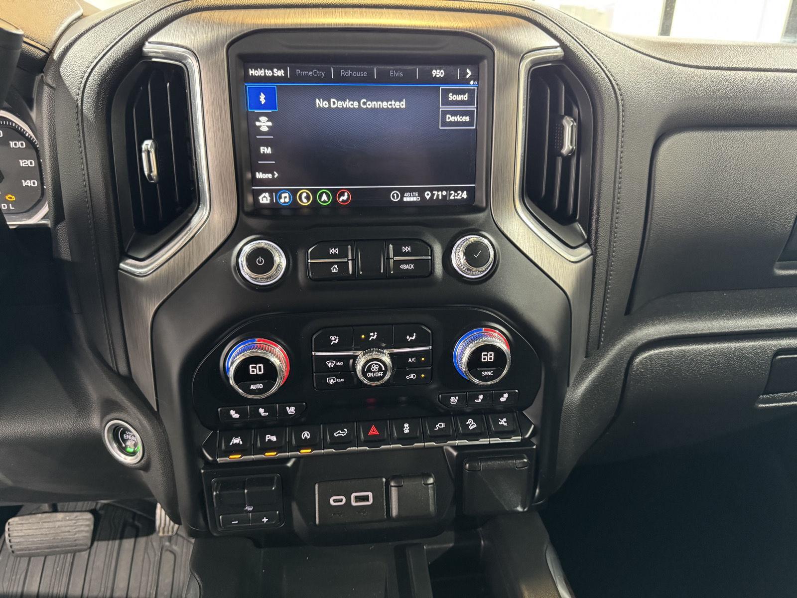 Vehicle photo 33