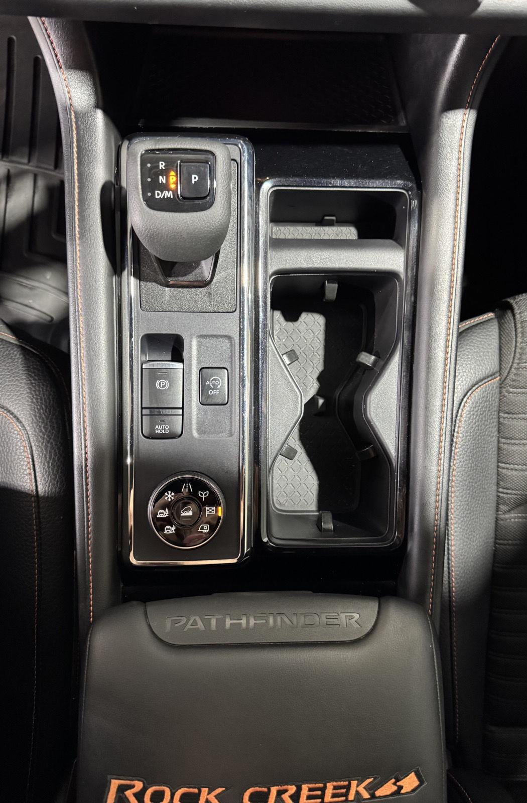 Vehicle photo 35