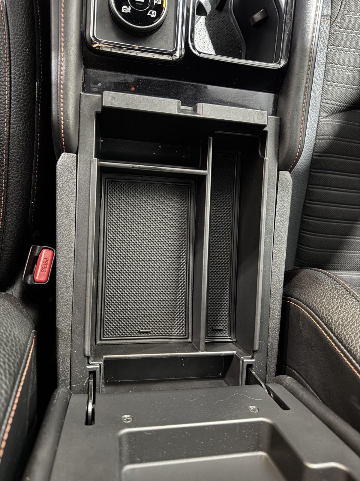 Vehicle photo 37