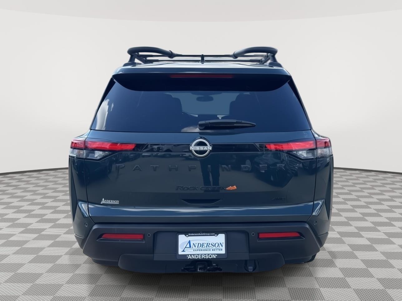 Vehicle photo 9