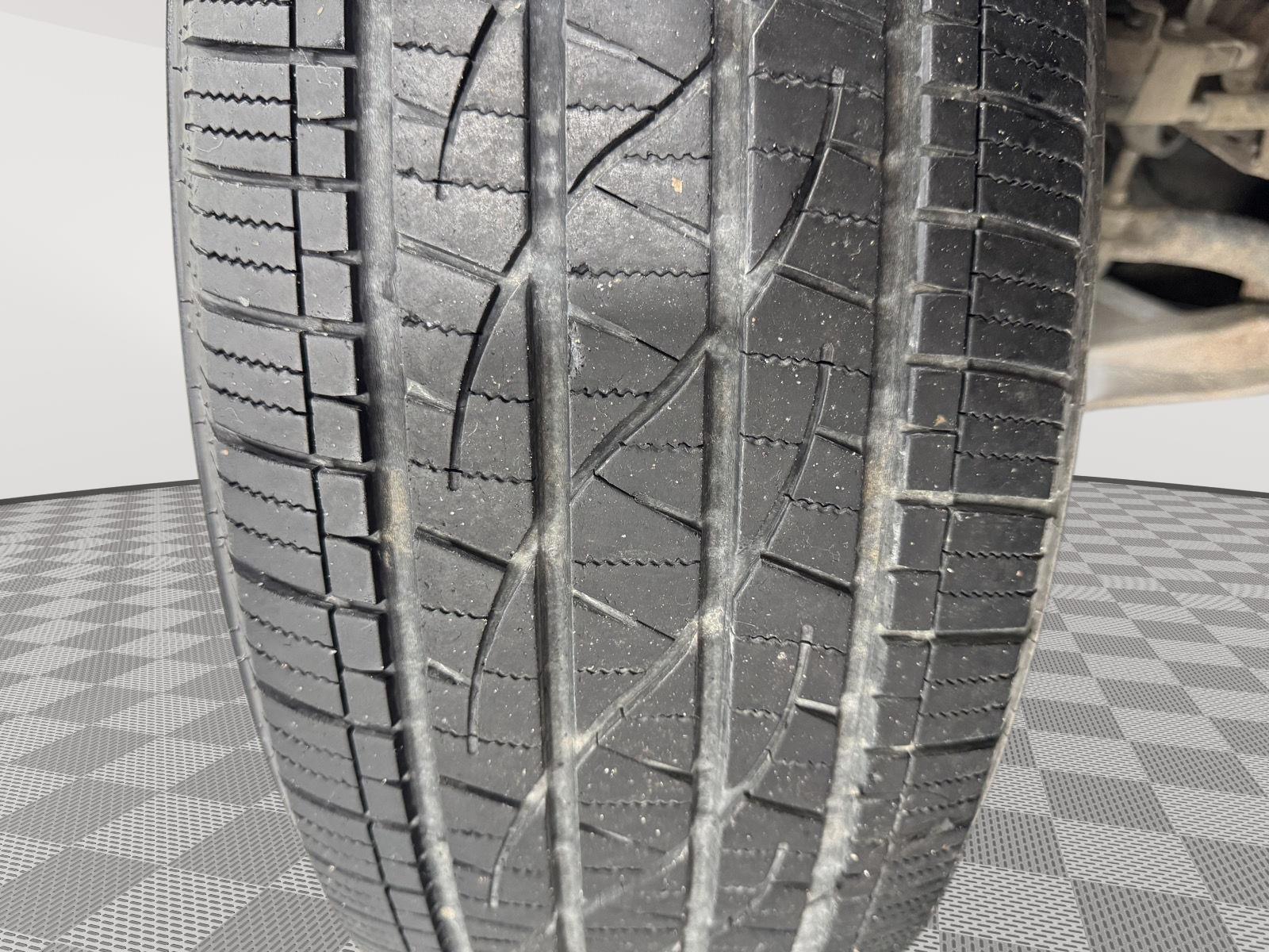 Vehicle photo 10