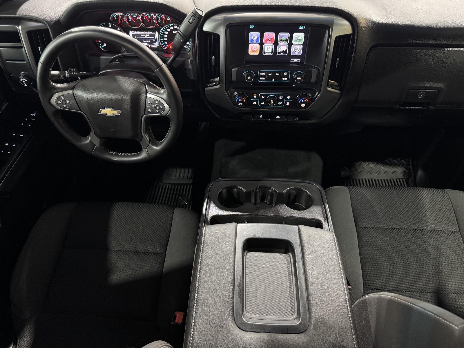 Vehicle photo 21