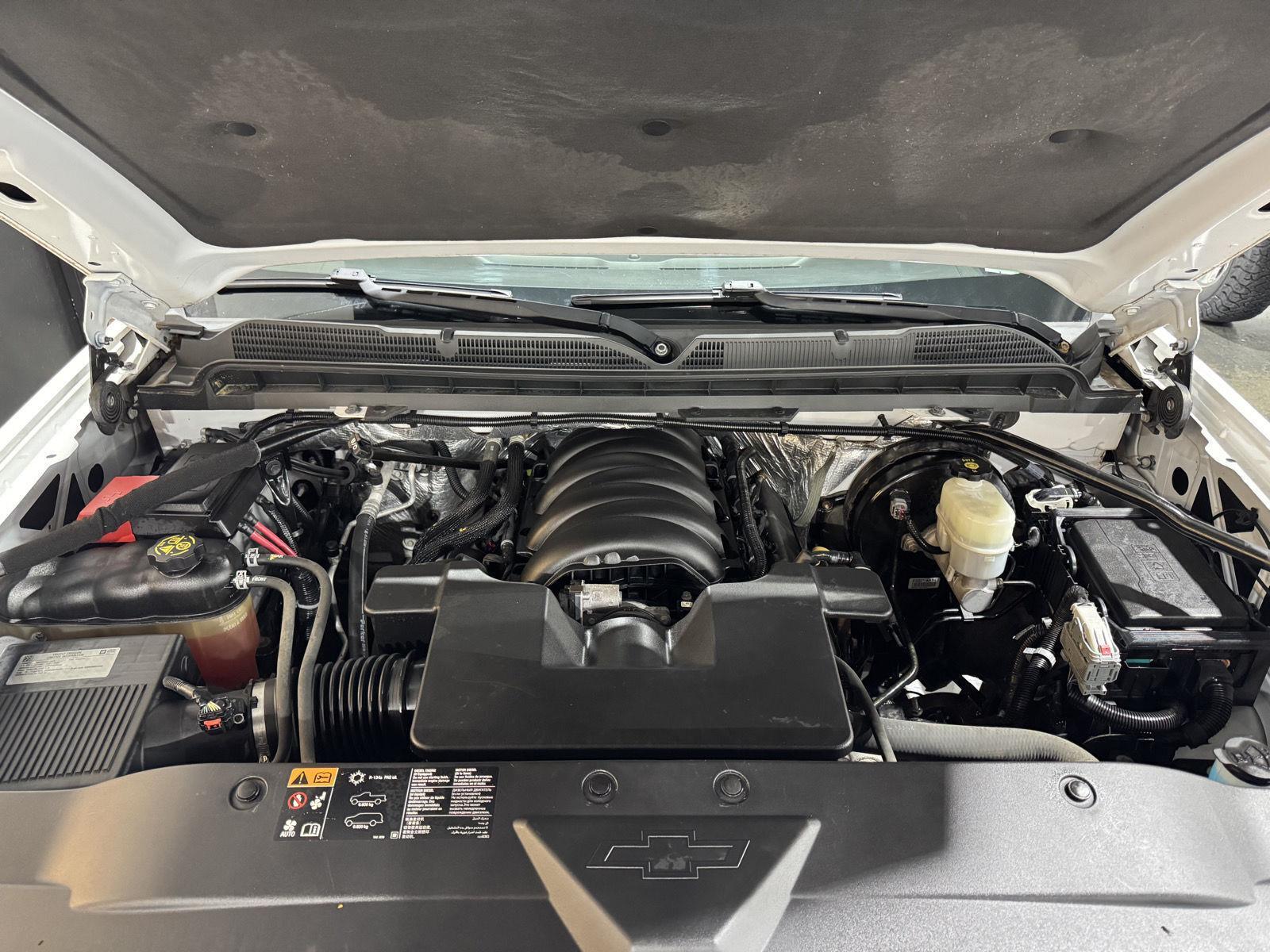 Vehicle photo 37