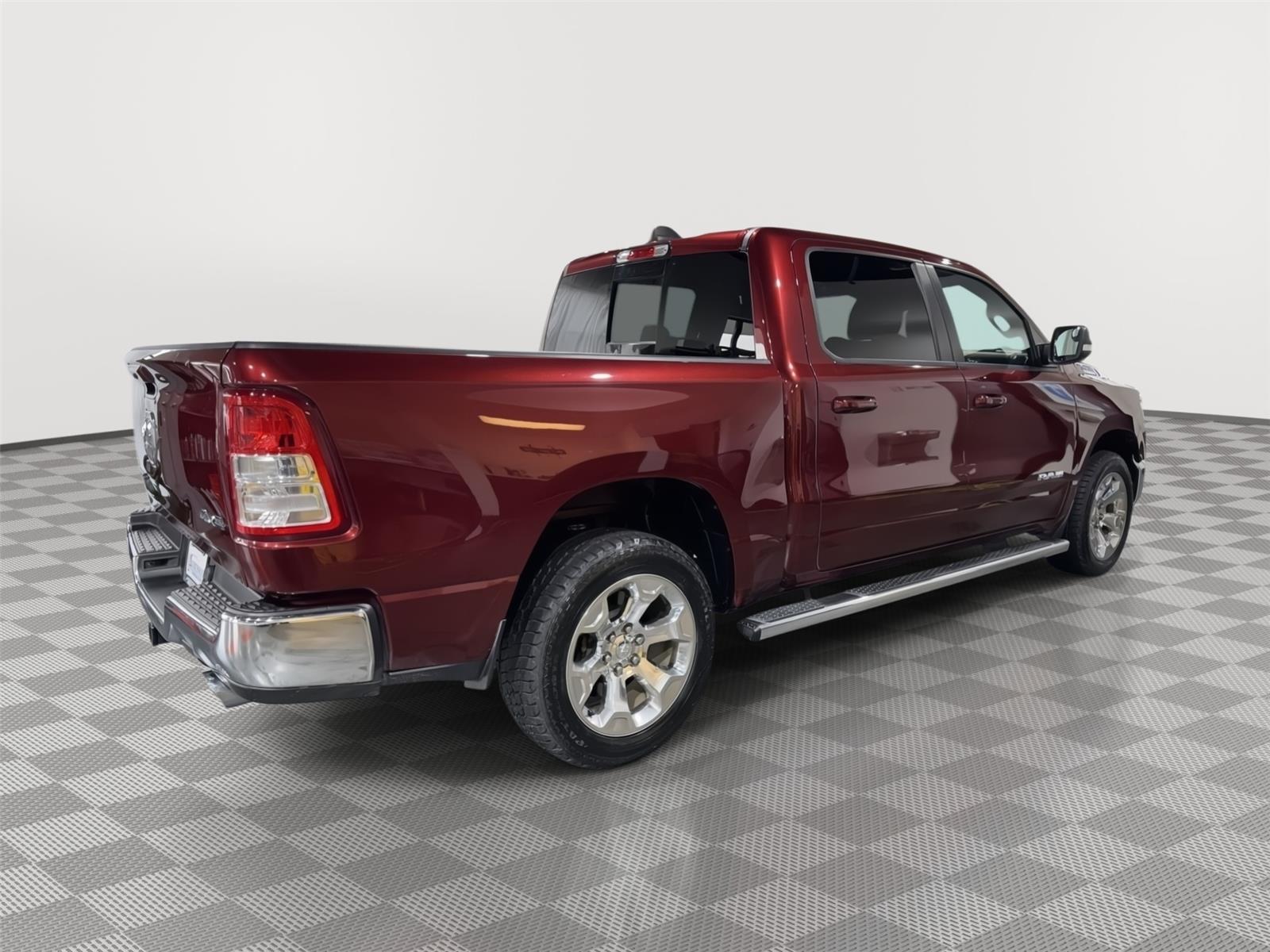 Vehicle photo 7
