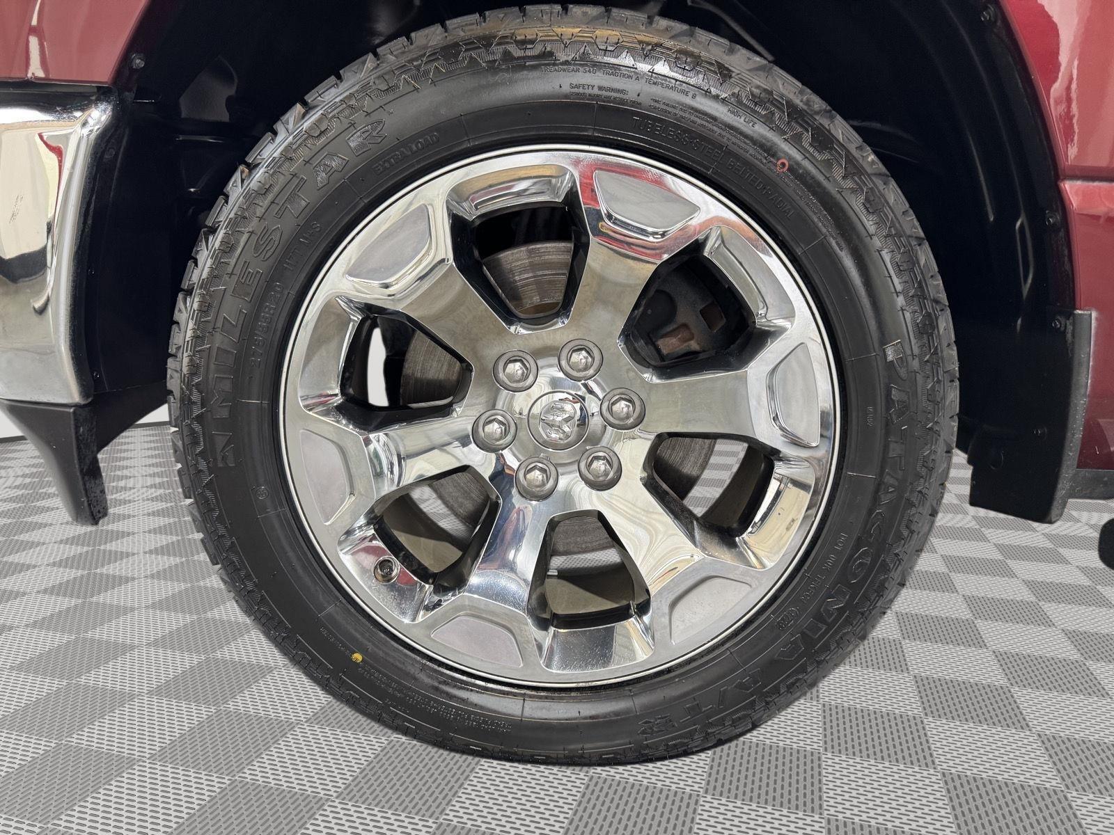 Vehicle photo 10