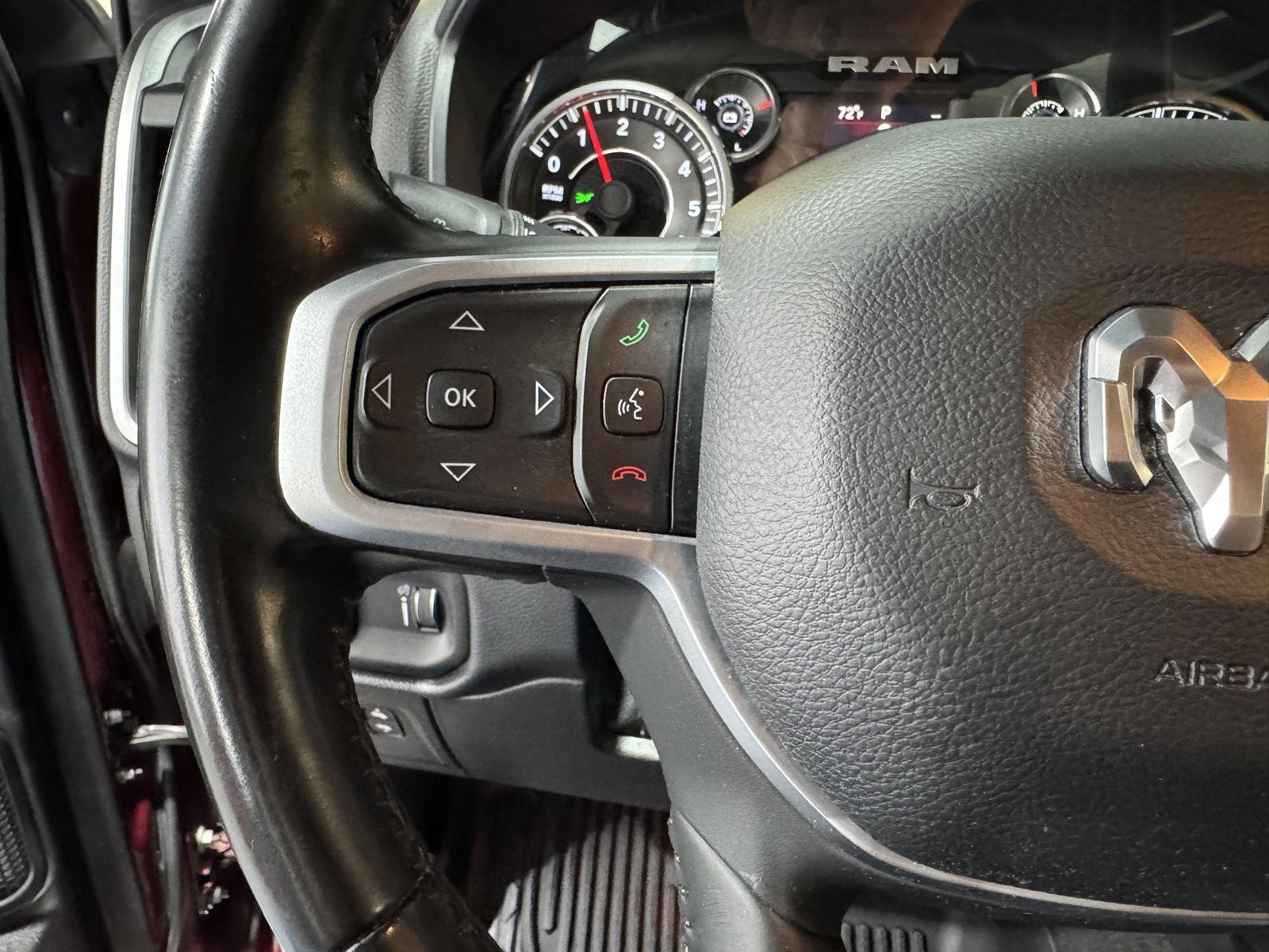 Vehicle photo 14