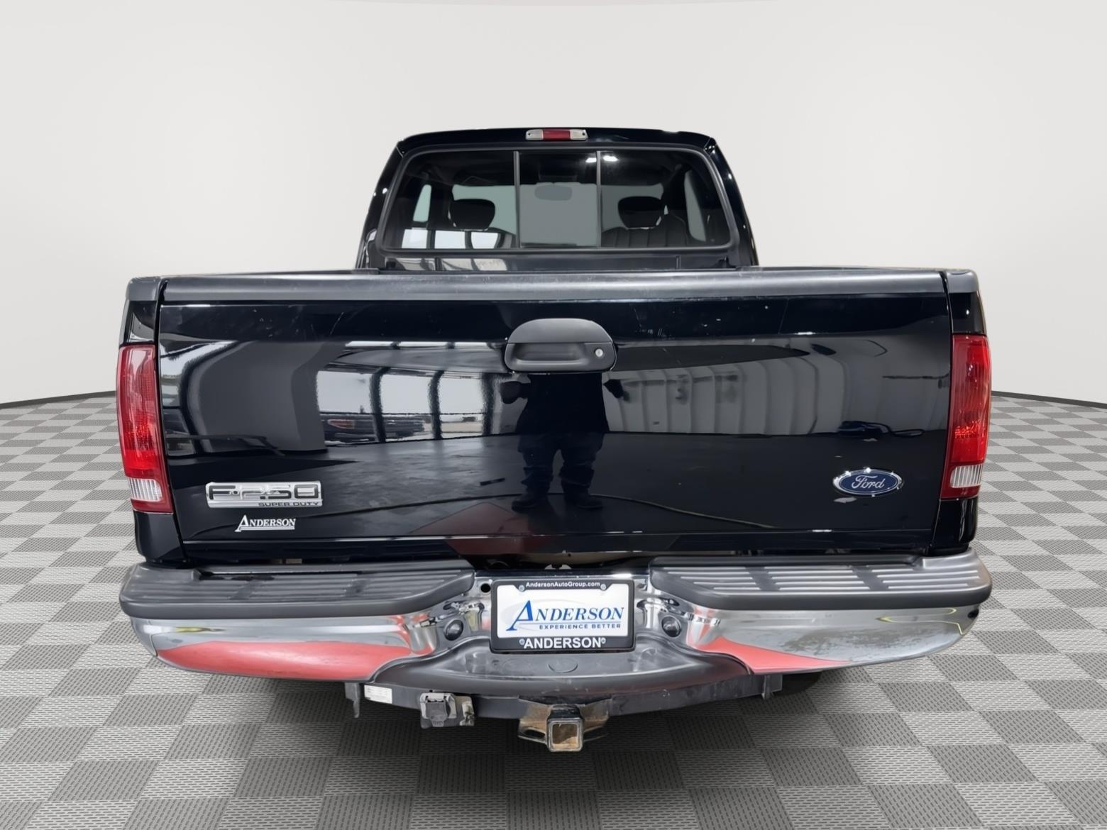 Vehicle photo 8