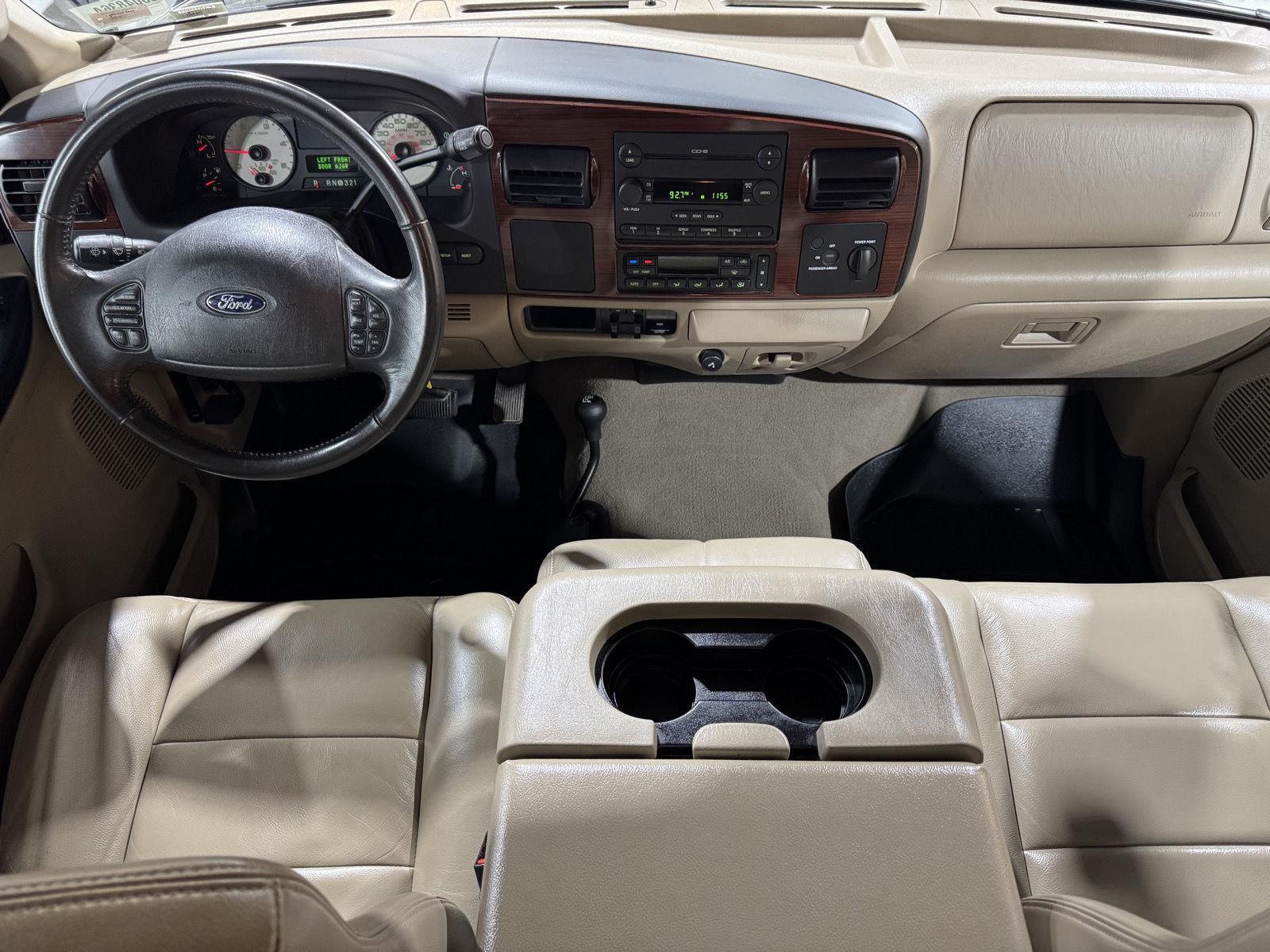 Vehicle photo 23