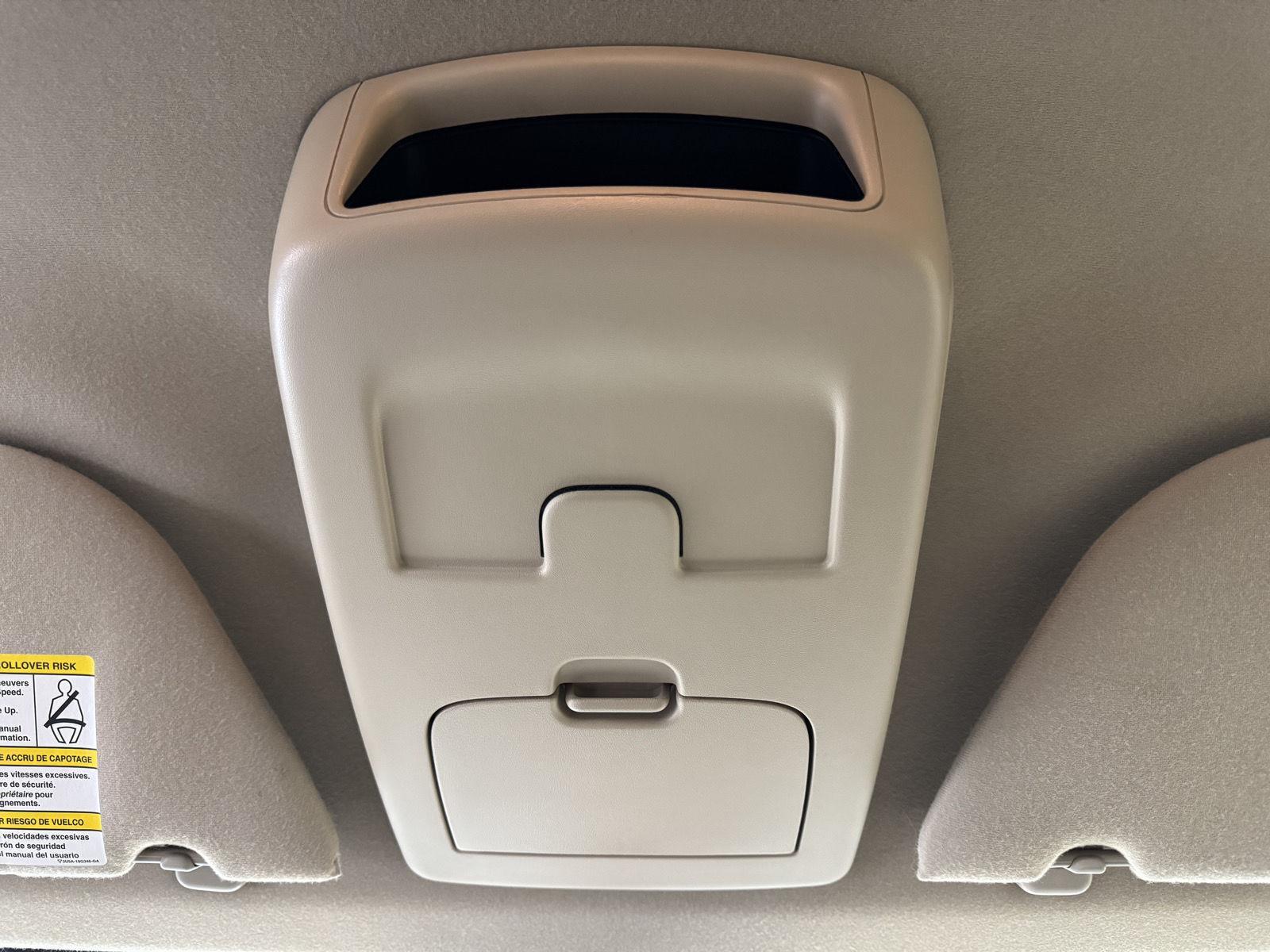 Vehicle photo 30
