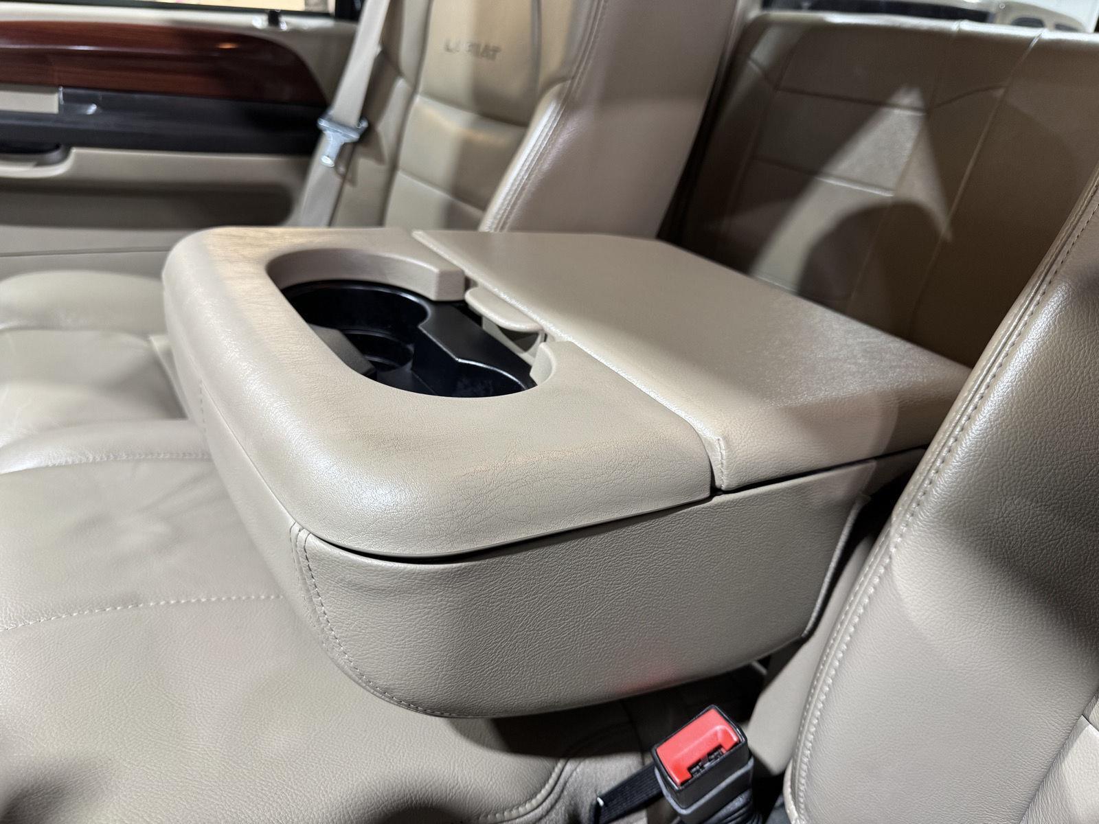 Vehicle photo 32