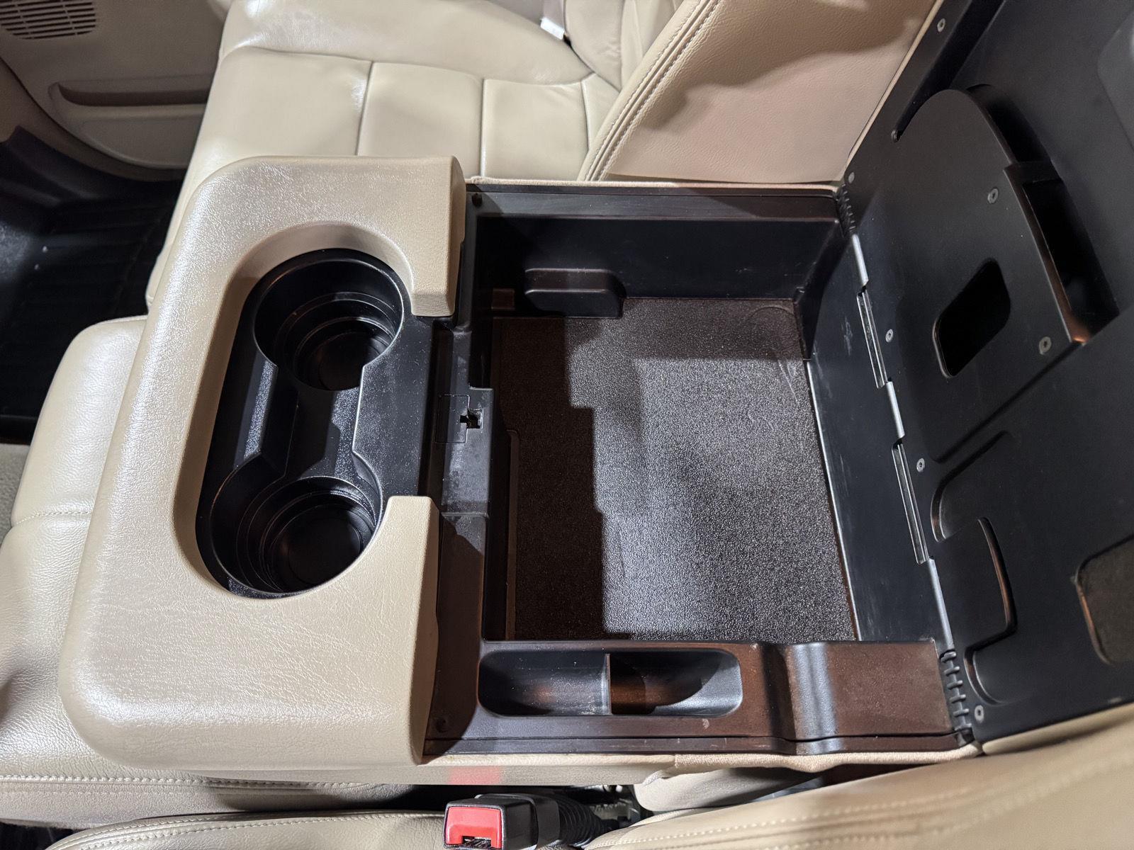 Vehicle photo 33