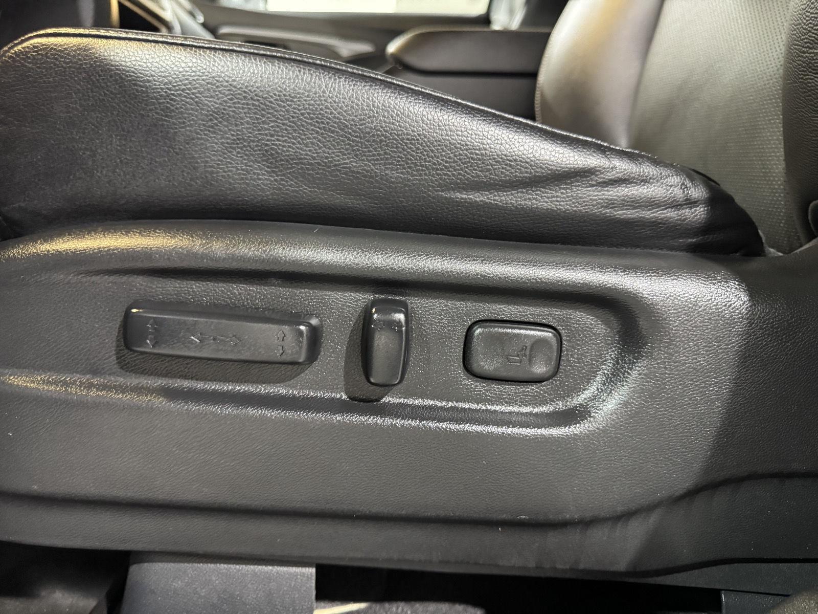 Vehicle photo 22