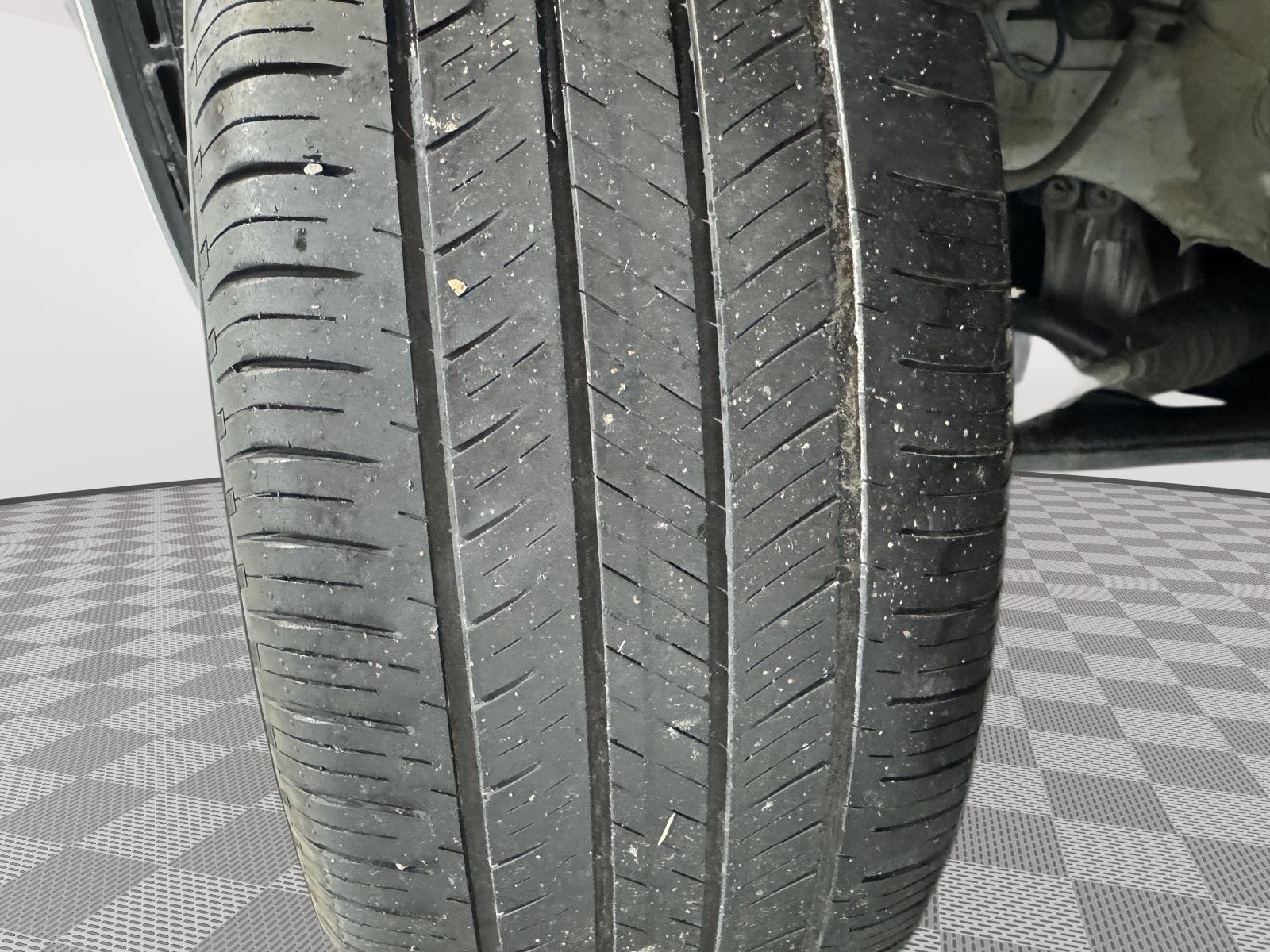 Vehicle photo 11