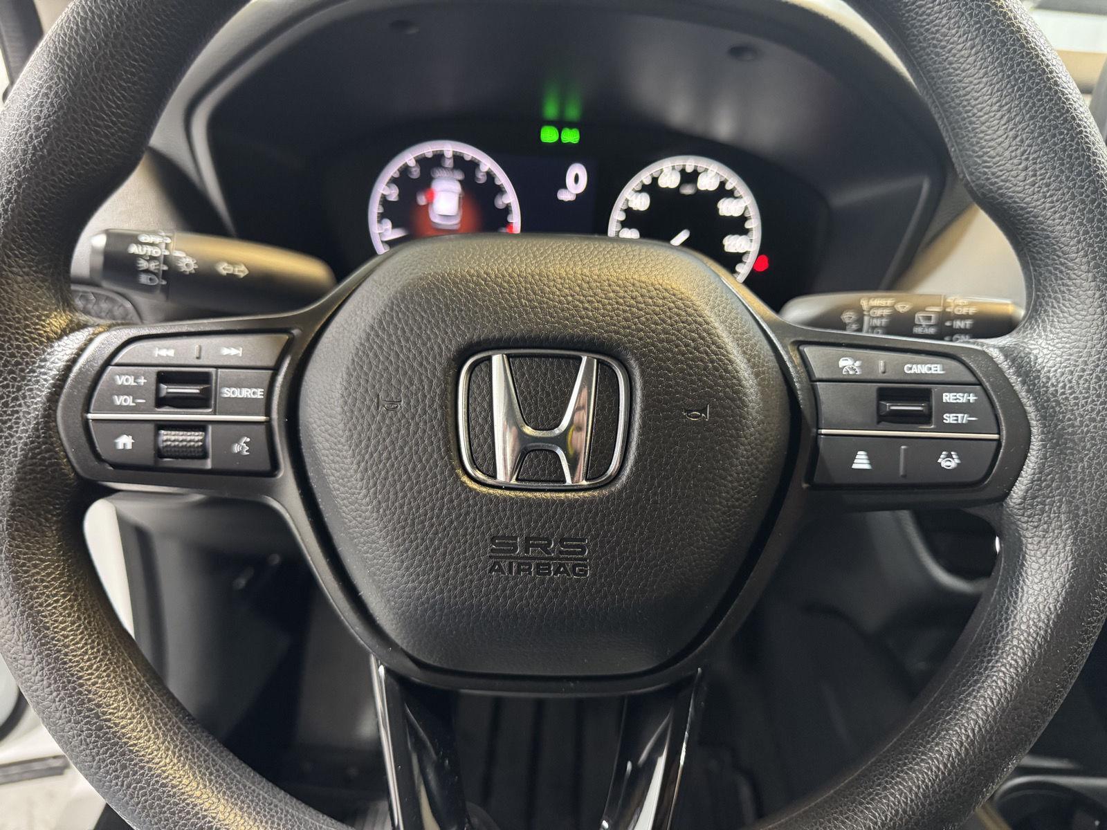Vehicle photo 13