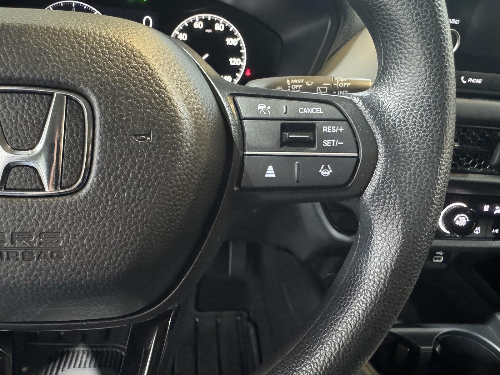 Vehicle photo 15