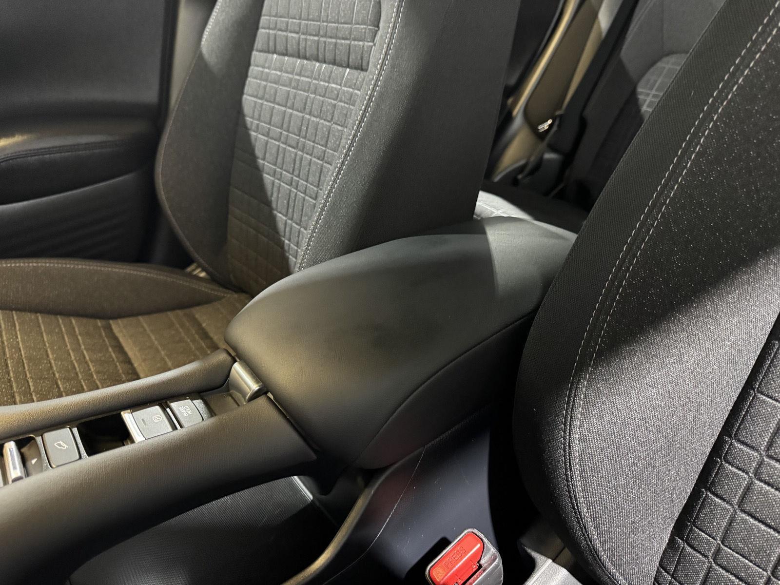 Vehicle photo 31