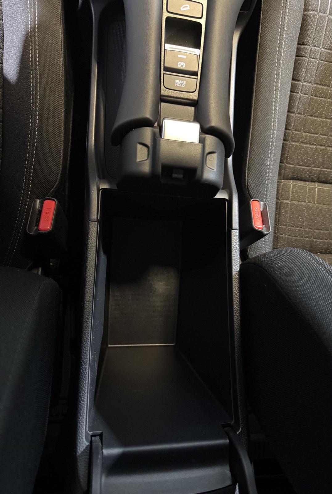 Vehicle photo 32