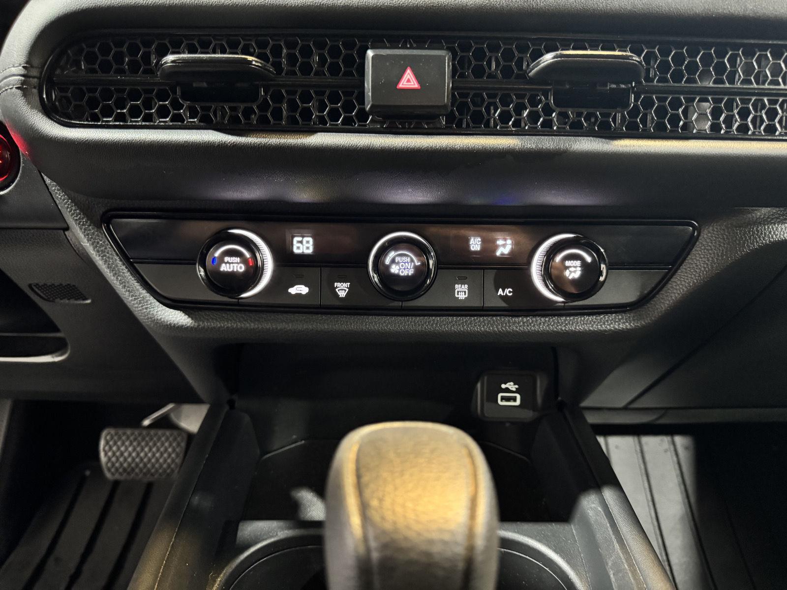 Vehicle photo 35