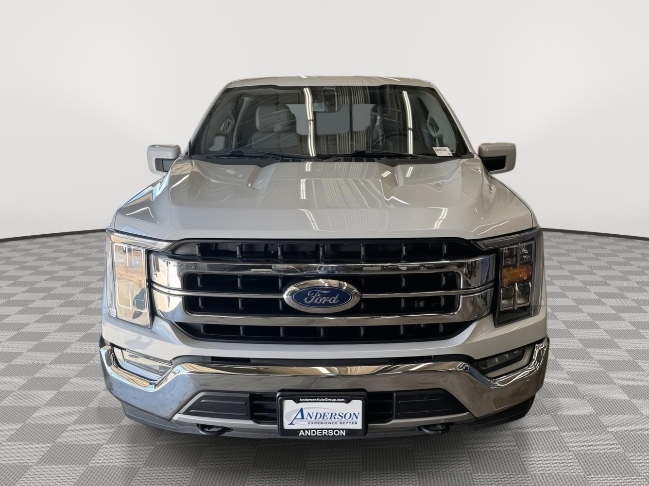 Vehicle photo 4