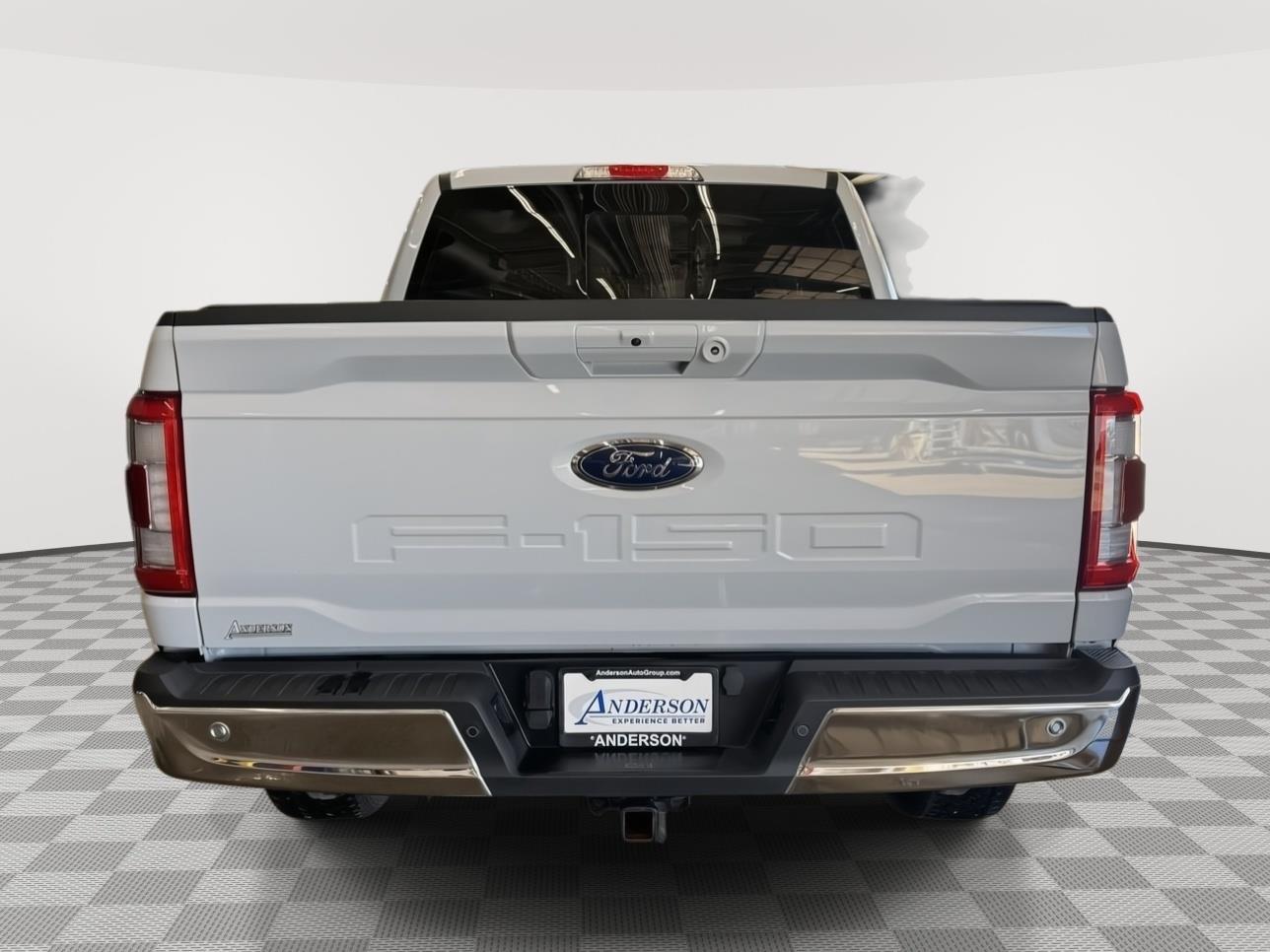 Vehicle photo 8