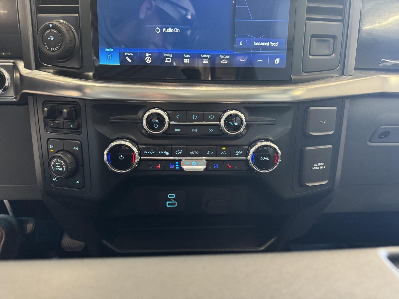 Vehicle photo 27
