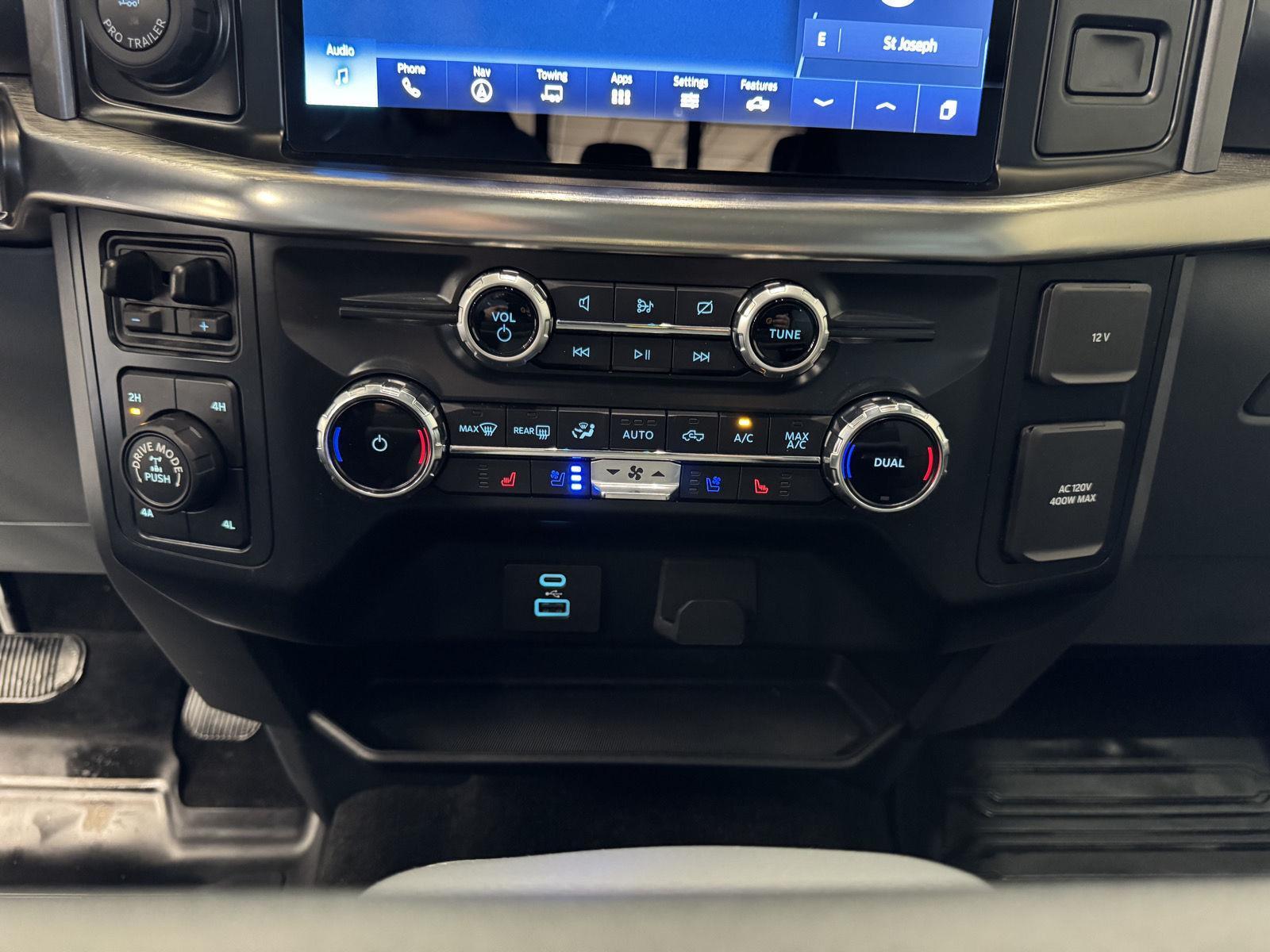 Vehicle photo 34