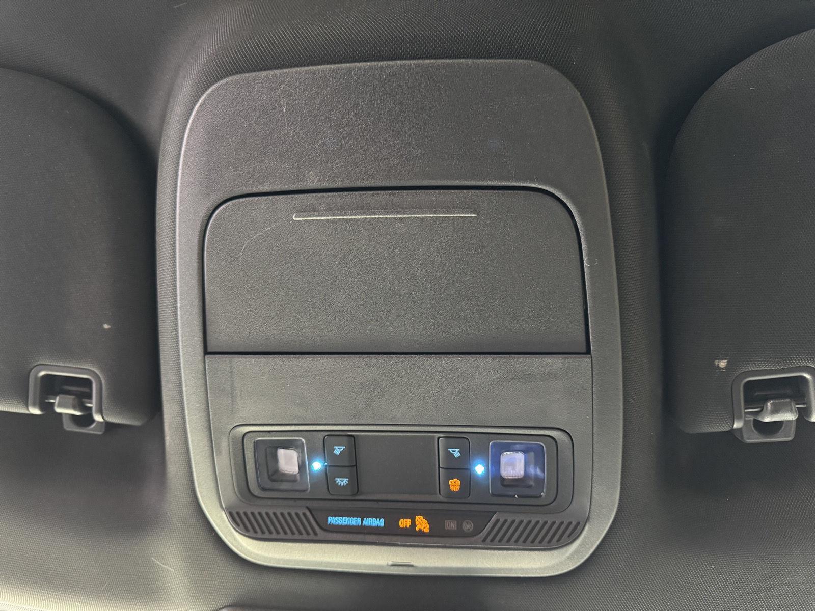 Vehicle photo 31