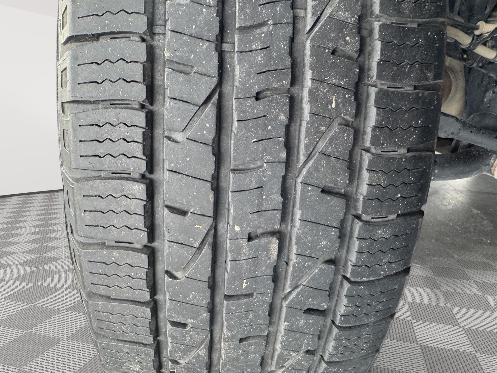Vehicle photo 11