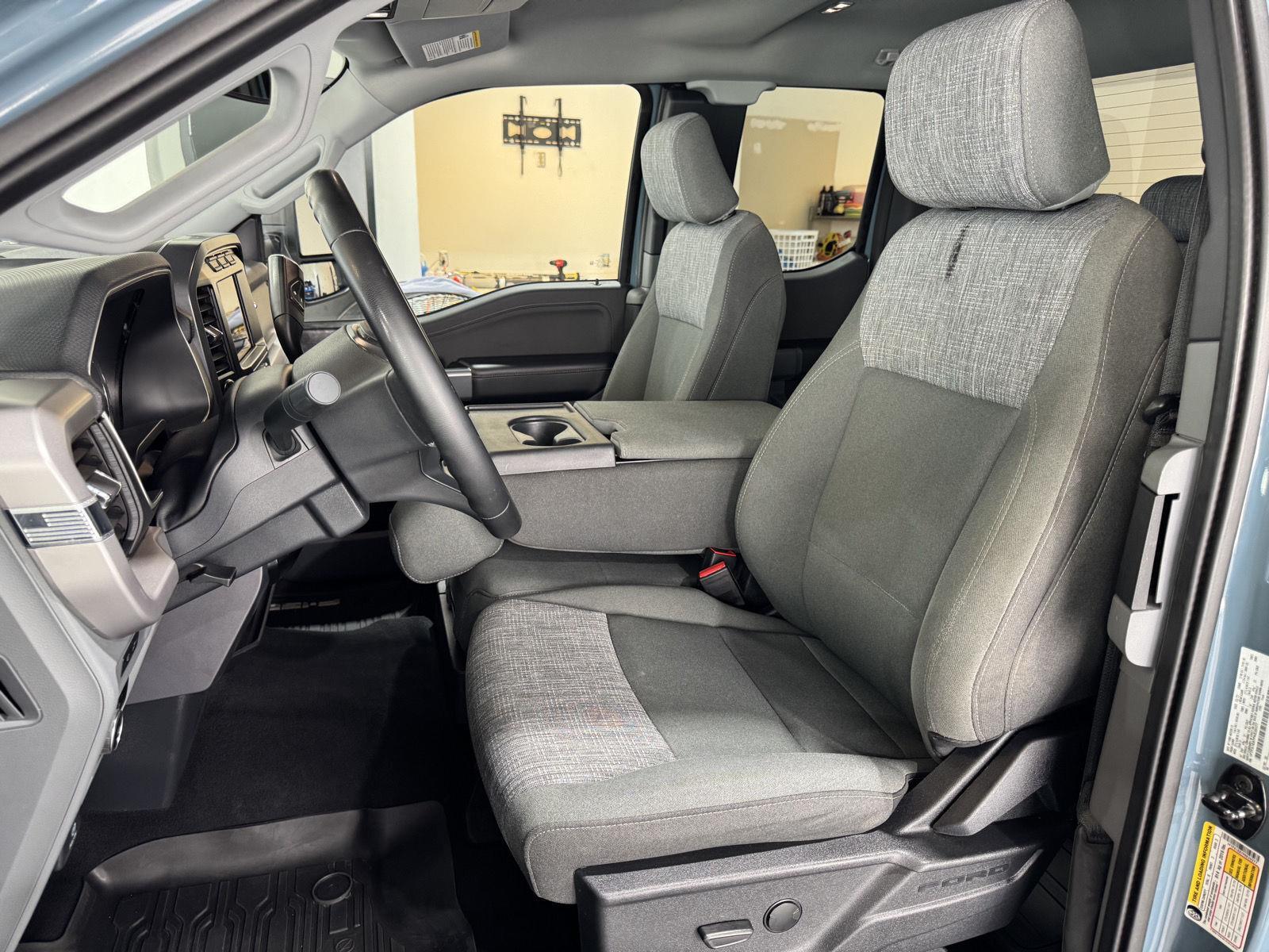 Vehicle photo 20