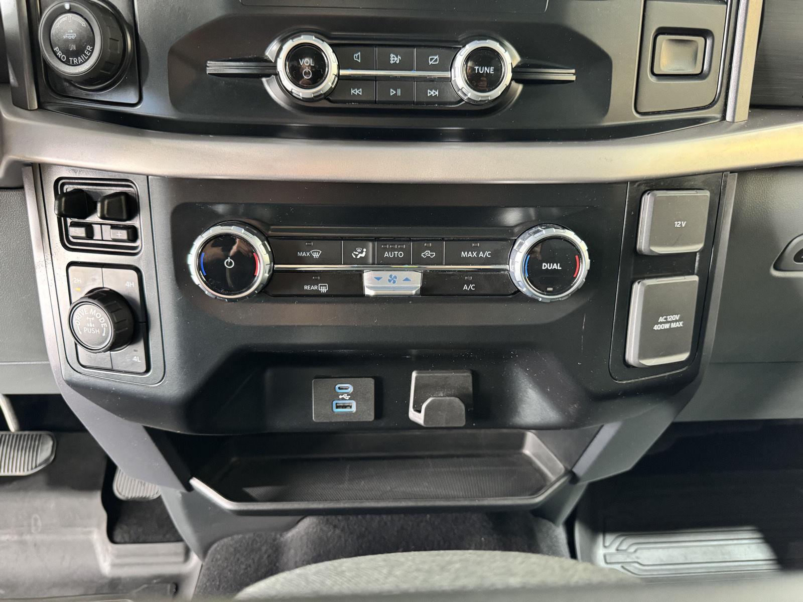 Vehicle photo 35