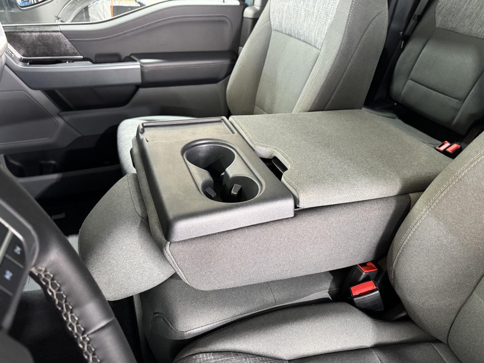 Vehicle photo 37