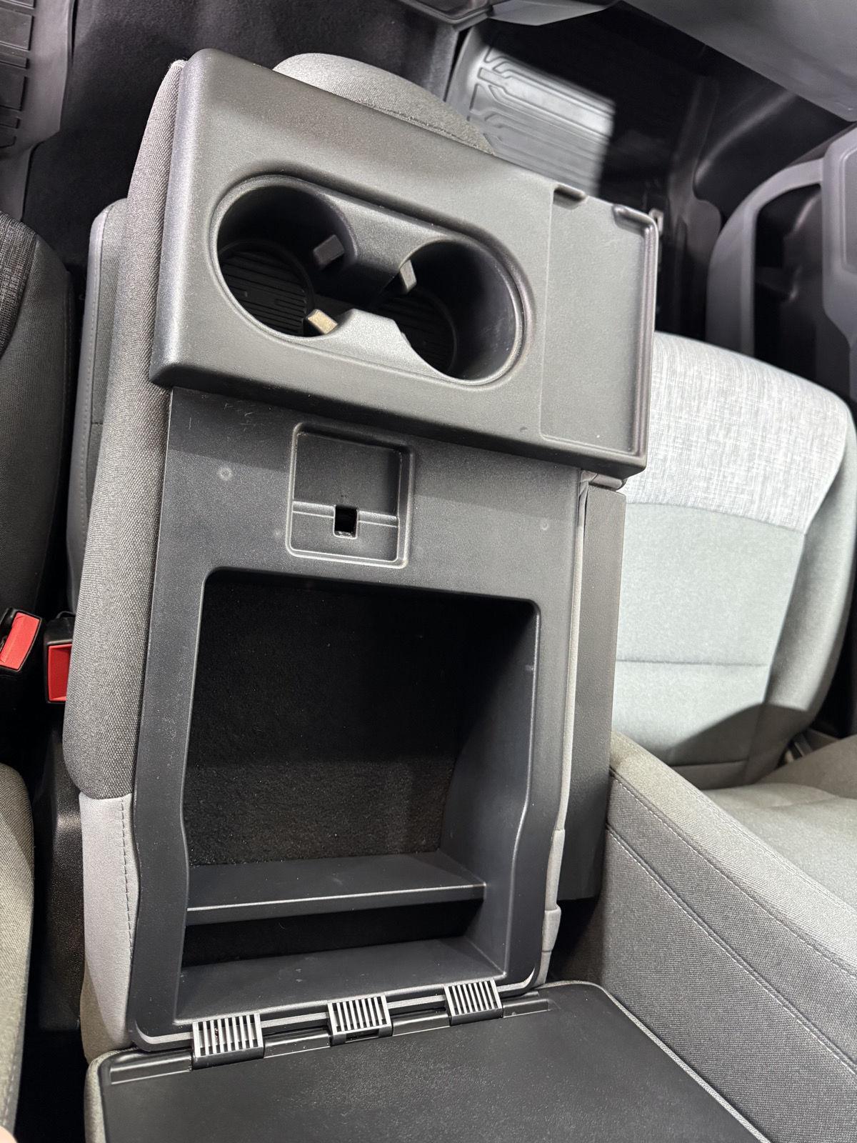 Vehicle photo 38