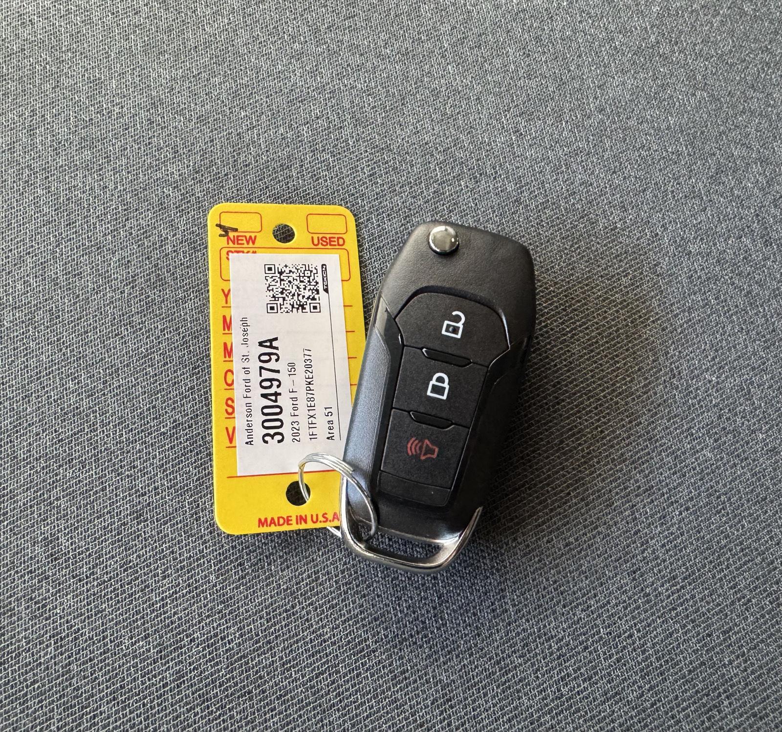 Vehicle photo 43