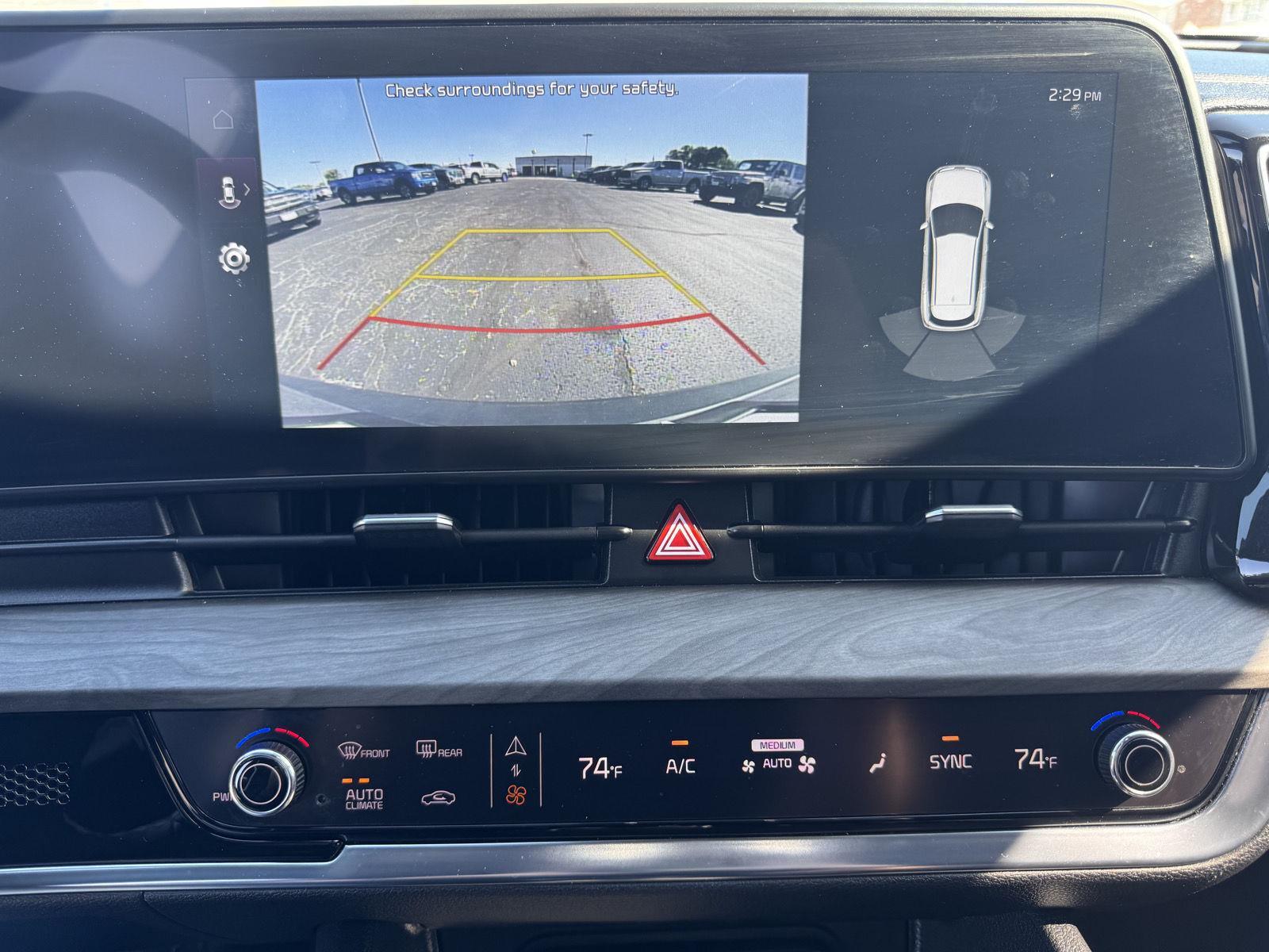 Vehicle photo 37