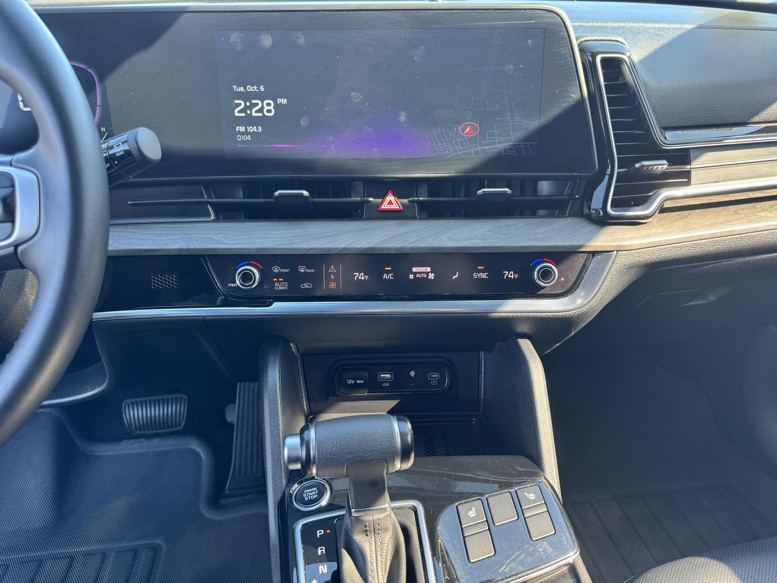 Vehicle photo 38
