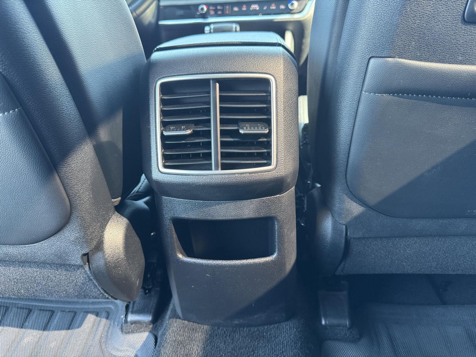 Vehicle photo 40