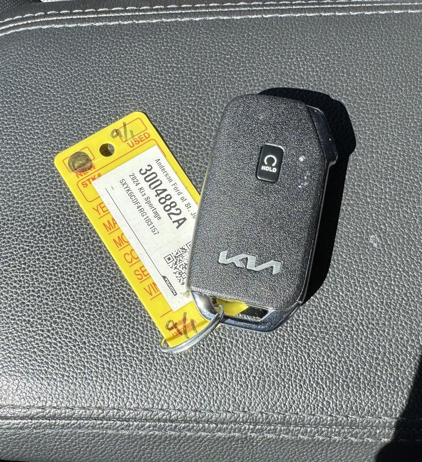 Vehicle photo 46
