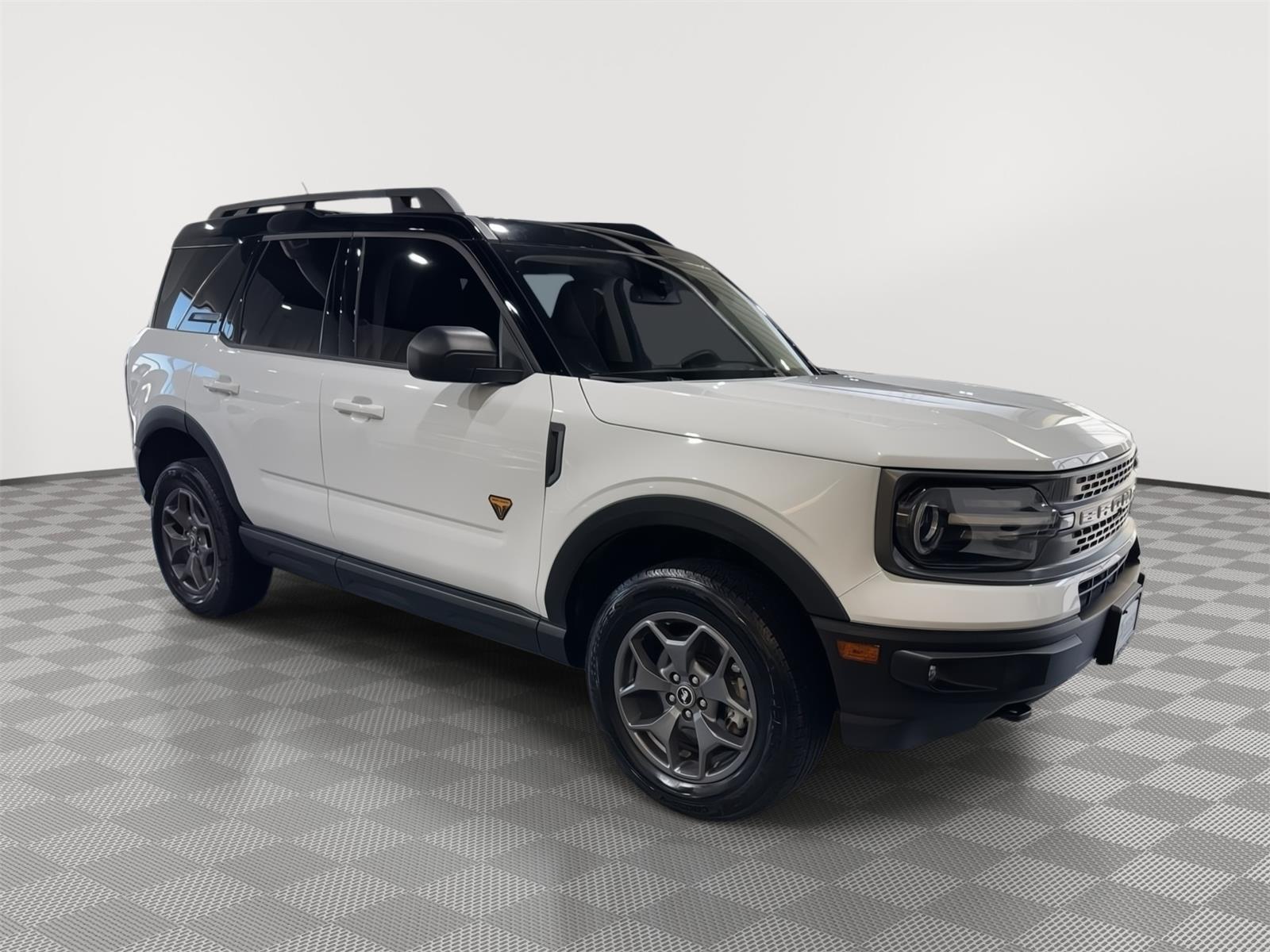 Vehicle photo 6