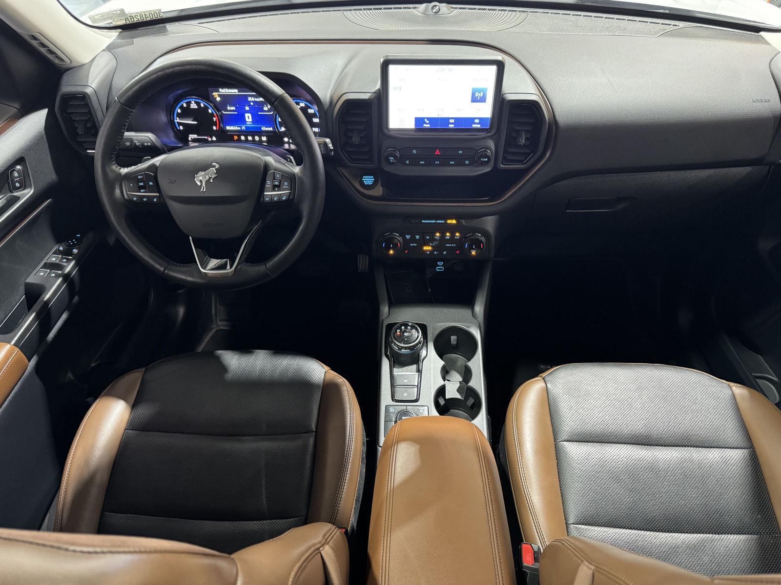 Vehicle photo 21