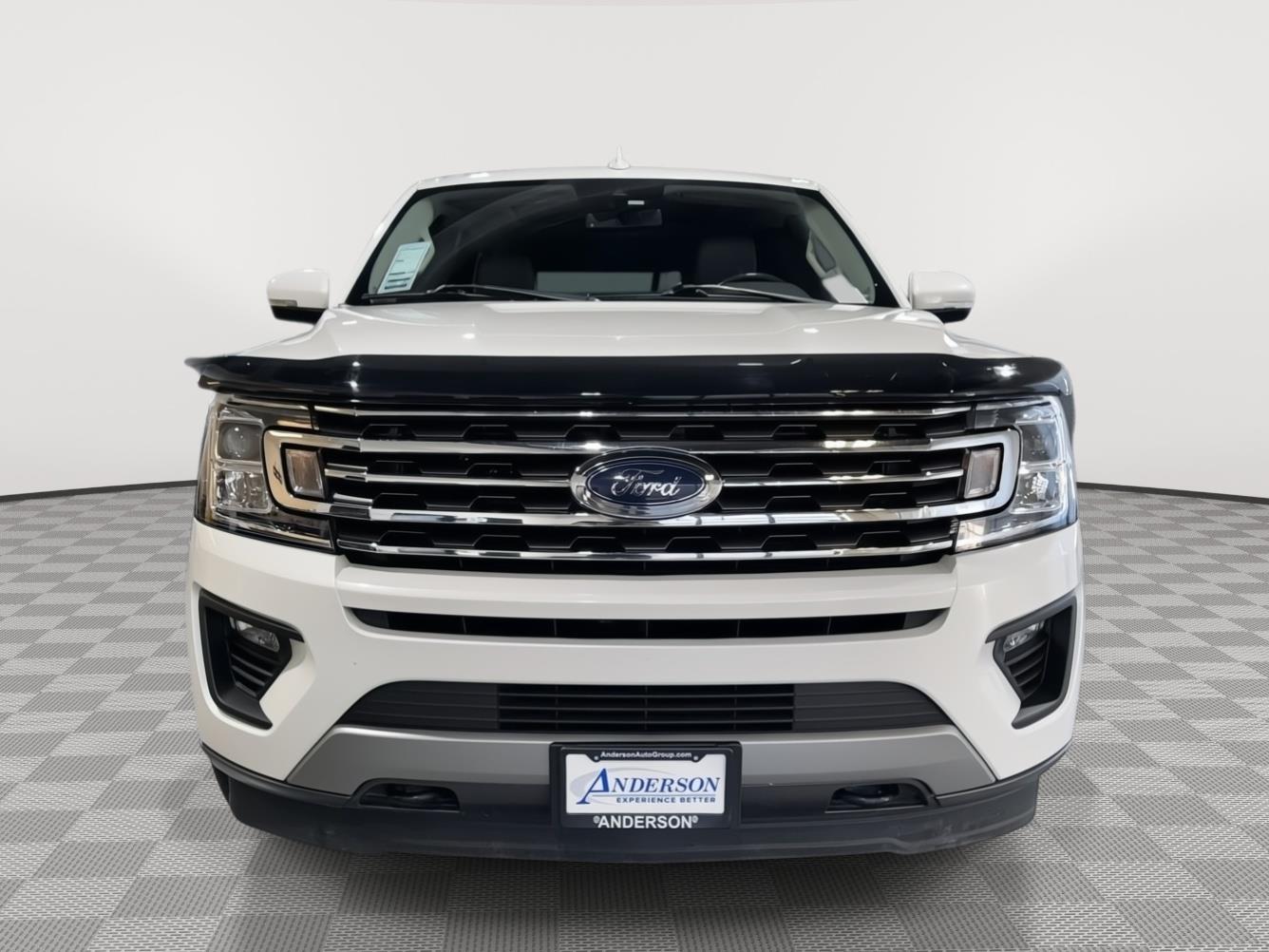 Vehicle photo 4