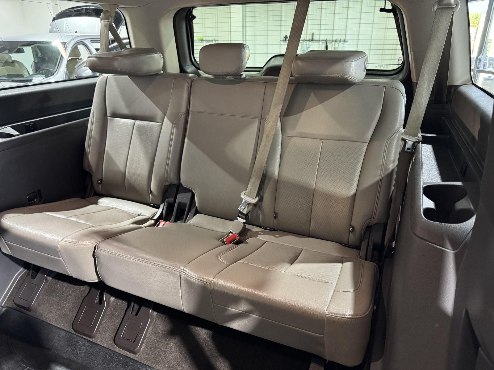 Vehicle photo 34
