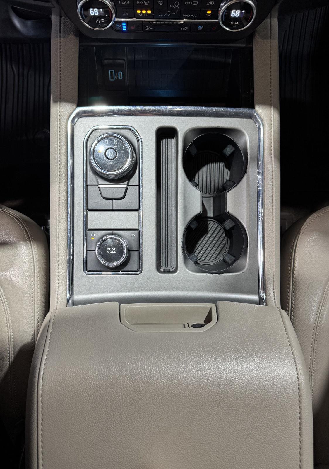 Vehicle photo 43
